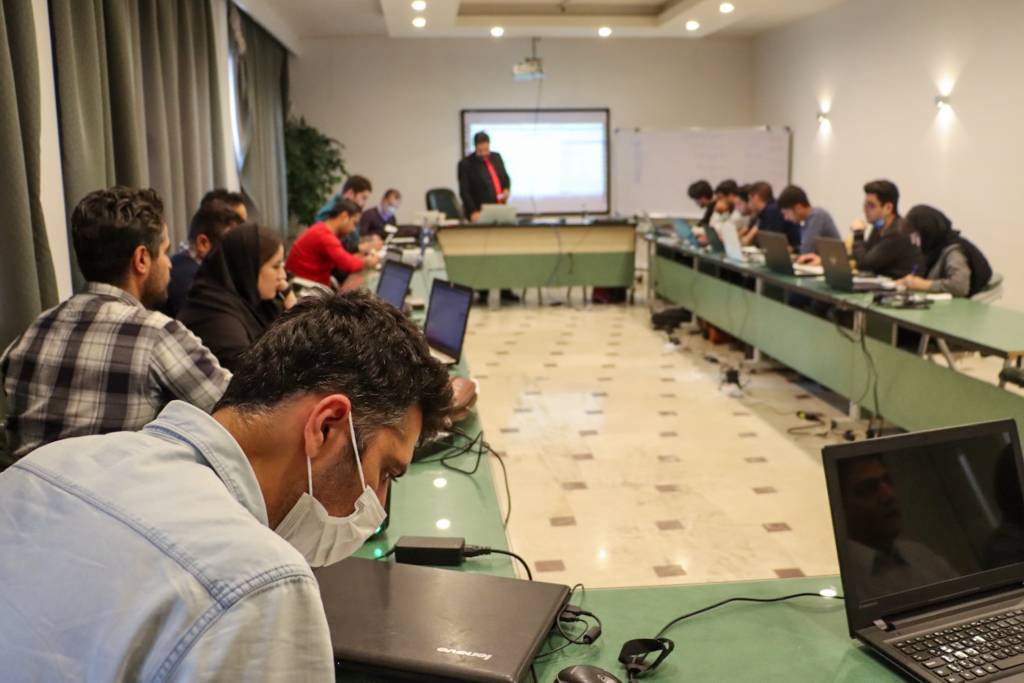 کابین با همکاری گروه علمی صنعتی خراسان برگزار می کند/دوره تخصصی تکنیک های فروش آسانسور